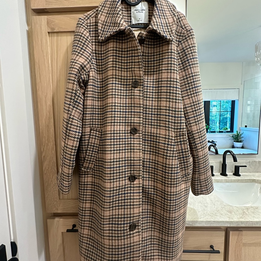 Abercrombie & Fitch Tan and Black Trench Coat